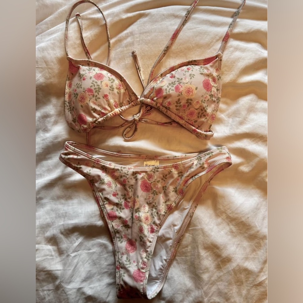 NEW Liner still intact Pink floral bikini , high waisted Nicky alison swimwear - Picture 2 of 2